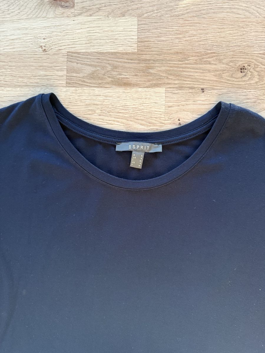 Esprit T-shirt: Esprit Shirt – Usato da Luzern venduto da nad_nf8f 1