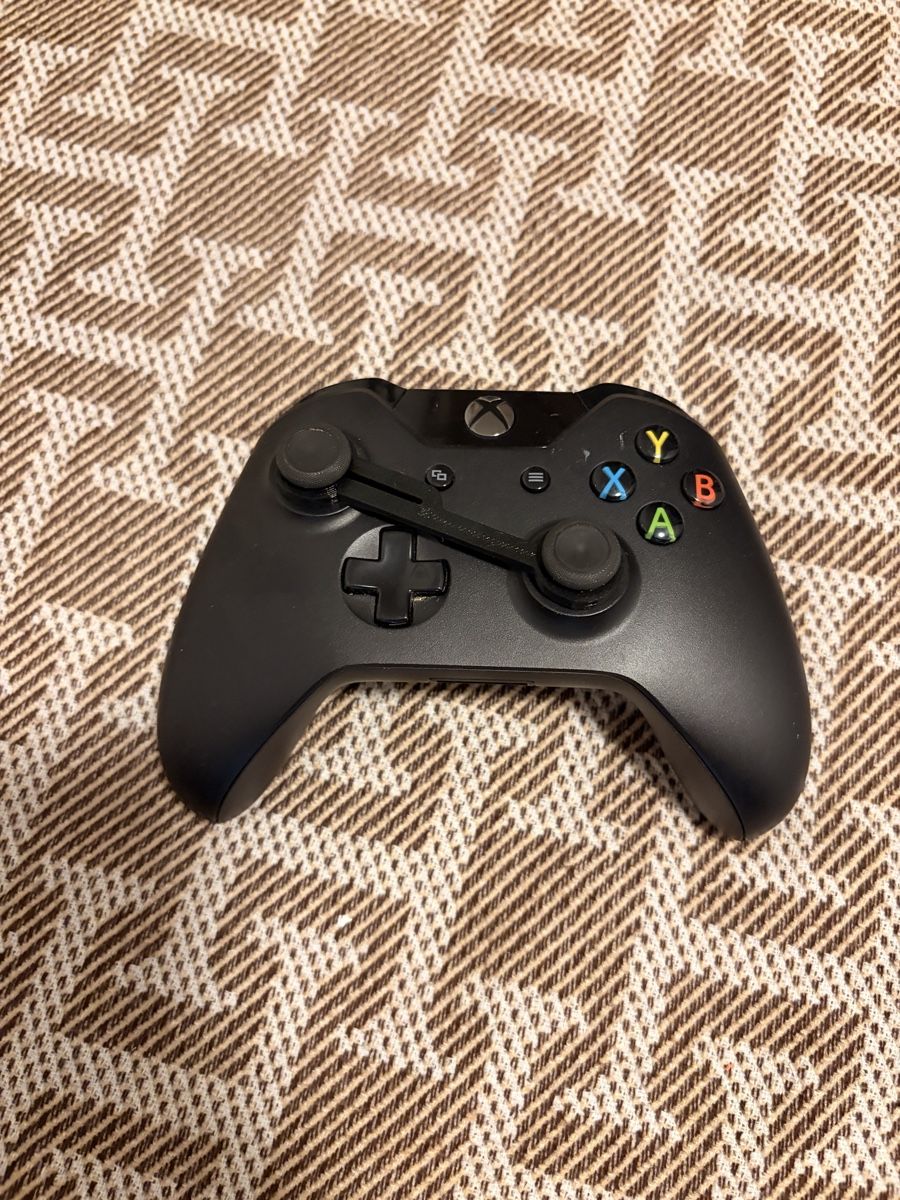 Controller: Xbox One Controller schwarz gebraucht – Usato da St.Gallen venduto da rslalfs