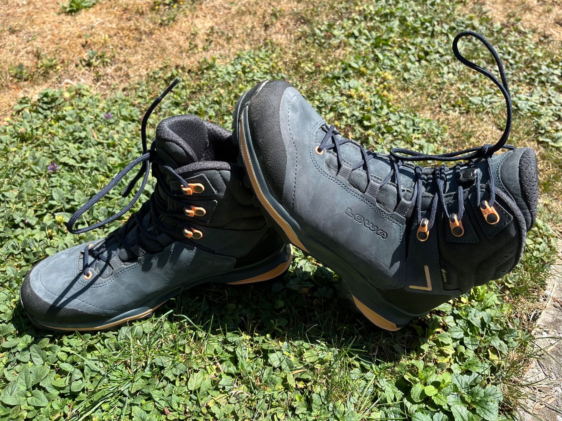 Lowa Damenschuhe: LOWA Light Evo Damen Wanderschuh – Gebraucht aus Saland von ricarda025