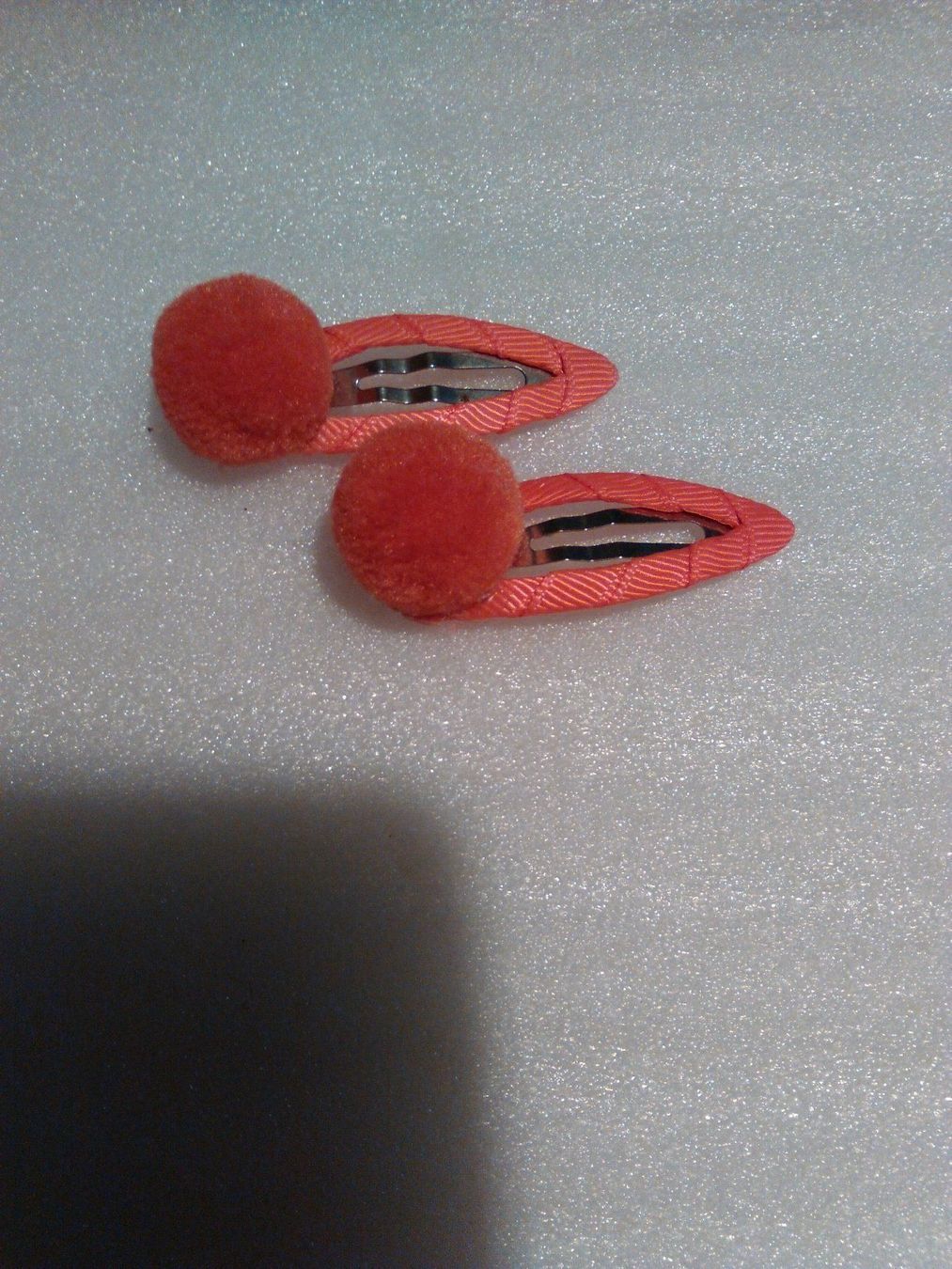 Accessoires pour cheveux: HAARKLIPS;MIT EINE KÜGEL UND STOFF – Neuf (Voir description) à Basel par bijoutrie_4 1