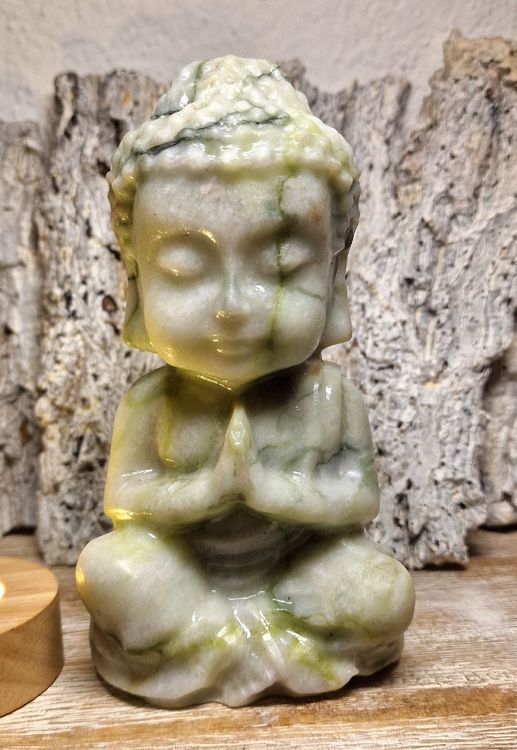 Grüner Venenjade Buddha 995g | Kaufen auf Ricardo