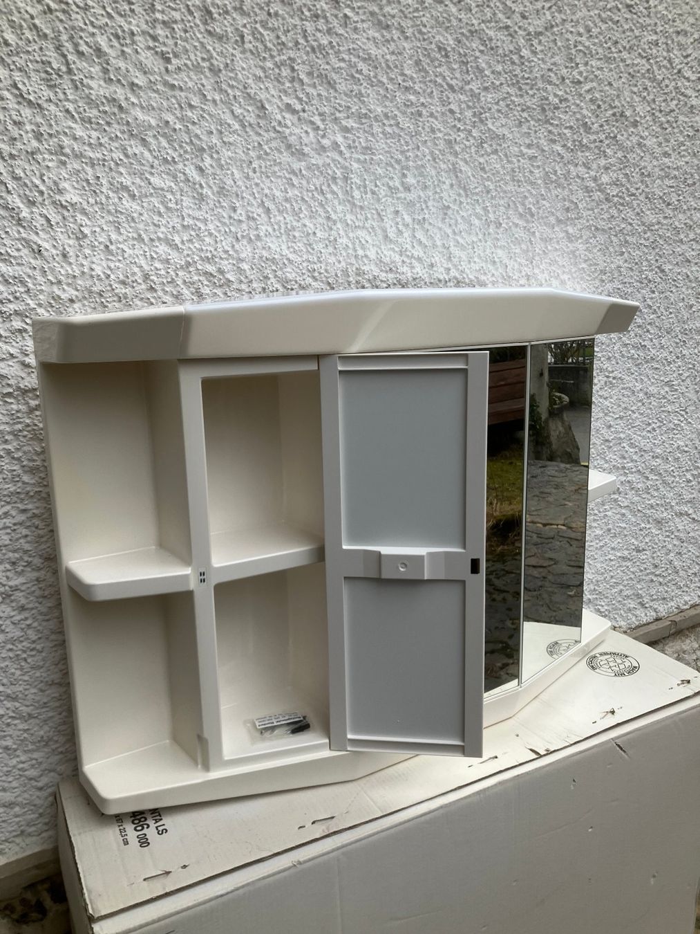 Armadietti a specchio: armoire de salle bains – Nuovo e nell'imballaggio originale da Tavannes venduto da dada017 1