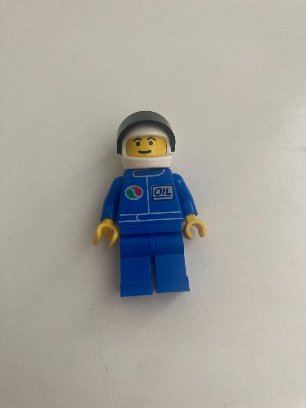 Lego Kit di costruzioni: Legofigur Octan Oil Rennfahrer mit Helm – Nuovo (secondo la descrizione) da Zürich venduto da gin_9t9d