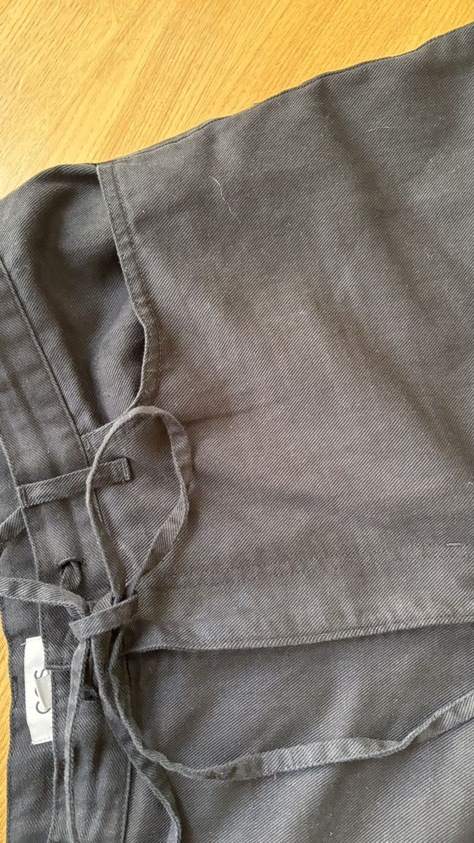 Cos Pantaloni: COS Hose, Grösse 44, neuwertig! – Nuovo (secondo la descrizione) da Basel venduto da Defne 4
