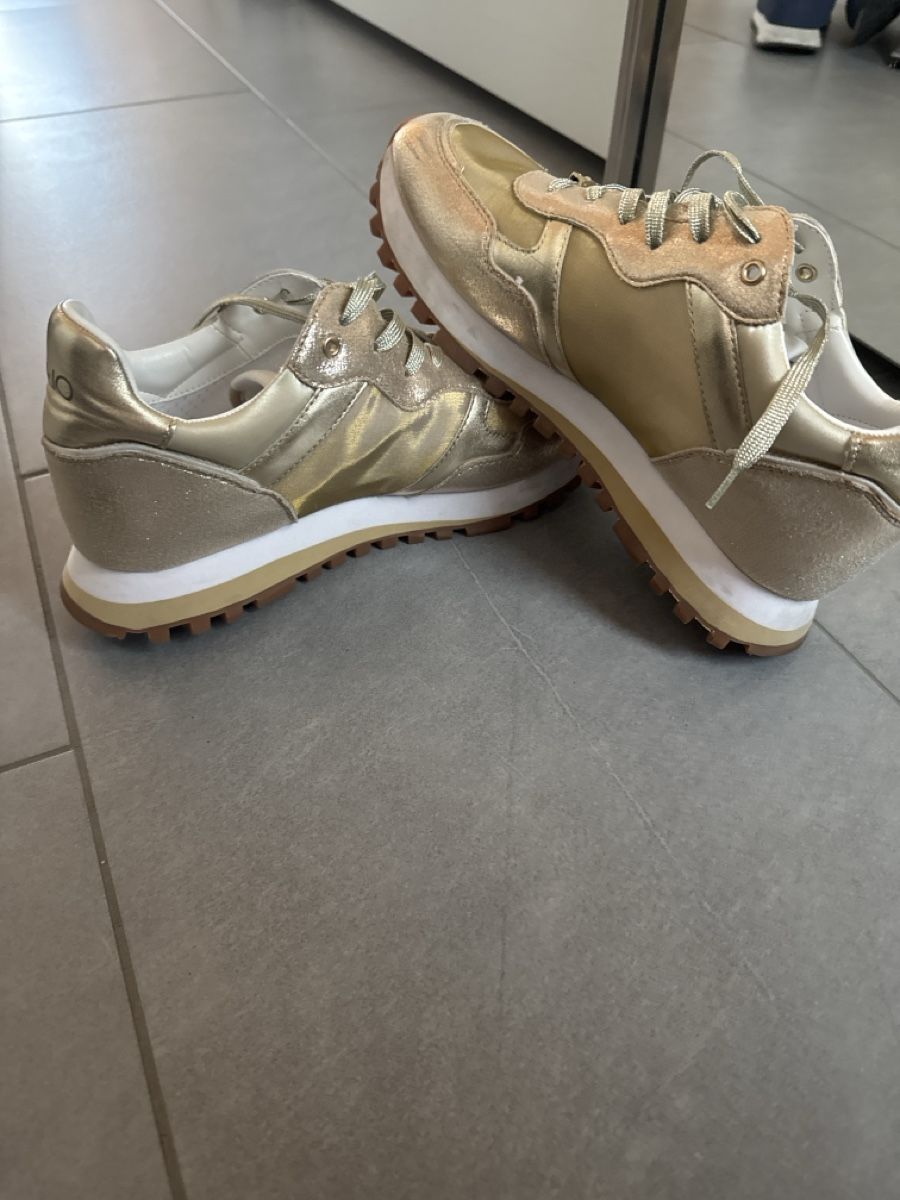Liu Jo Damenschuhe: Sneaker goldfarben LIU JO – Gebraucht aus Fürstenau von Du-01 1