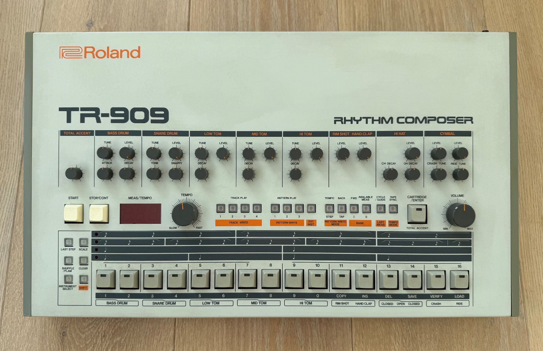 Roland Strumenti musicali: Roland TR-909 – Usato da Meilen venduto da chrismuzik