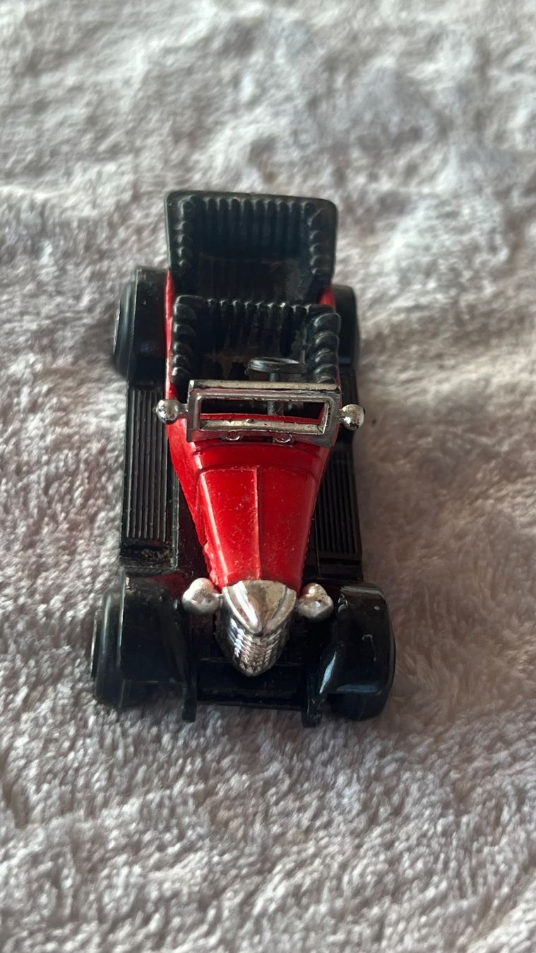 Vauxhall Modellini d'auto: Rotes Oldtimer Modellauto 1941 – Usato da Schübelbach venduto da Dolly990_2 1