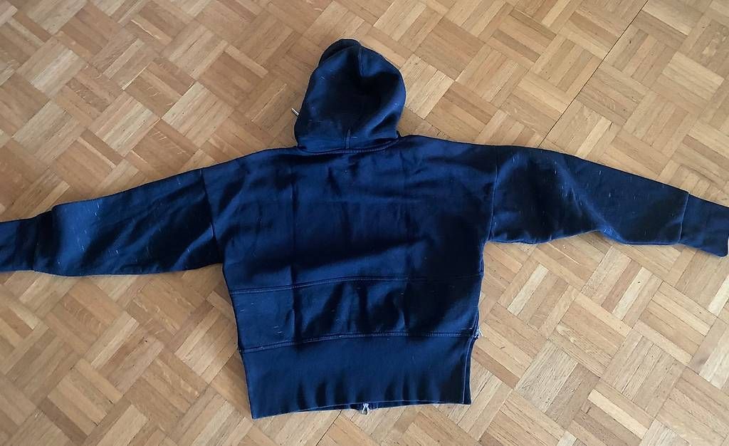 Pullover & Sweatshirts: Stella McCartney Sweater Adidas – Gebraucht aus Bern von Nici2210 1