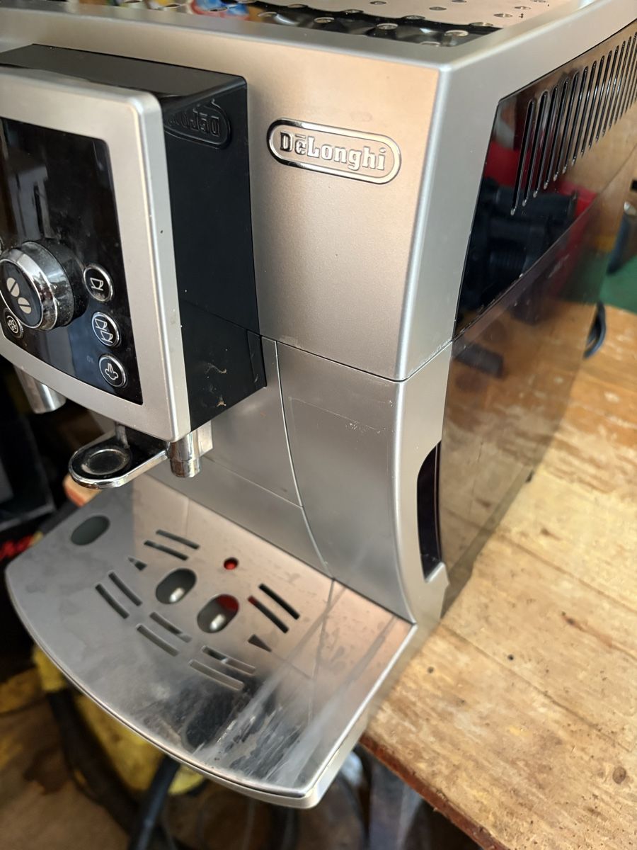 De'Longhi Kaffeemaschinen & Espressomaschinen: DeLonghi Manifica S – Gebraucht aus steffisburg von Fluehli3 3
