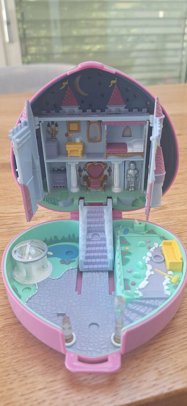 Polly Pocket Giocattoli: Polly Pocket Herz Schloss  – Usato da Gränichen venduto da Blt5 1
