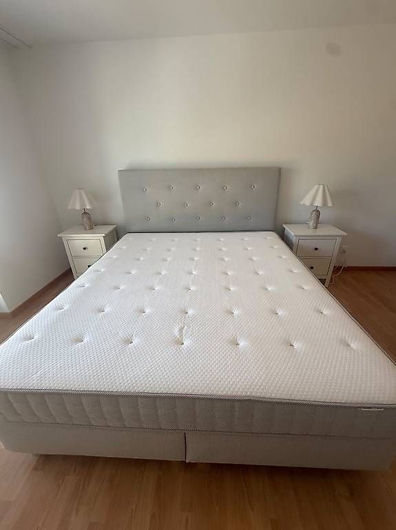 Letti: Beige/grau Boxspringbett zu verkaufen – Usato da Wallisellen venduto da LaMarieAnnabelle 1