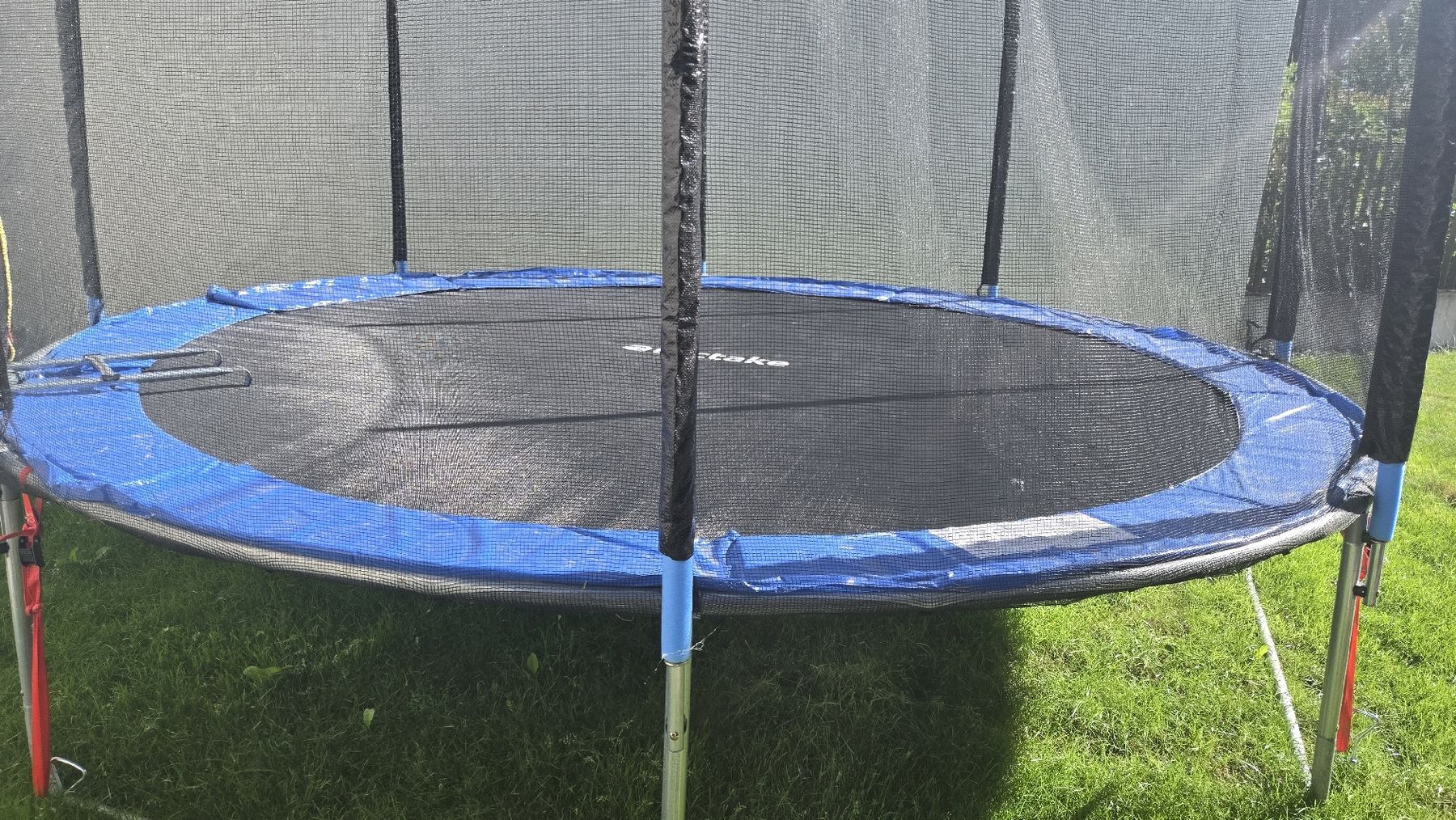 Trampolini: TECTAKE Blaues Trampolin 396 cm + Weiterer neuer Sprungmatte – Usato da Sarmenstorf venduto da Lunares_Mare 1