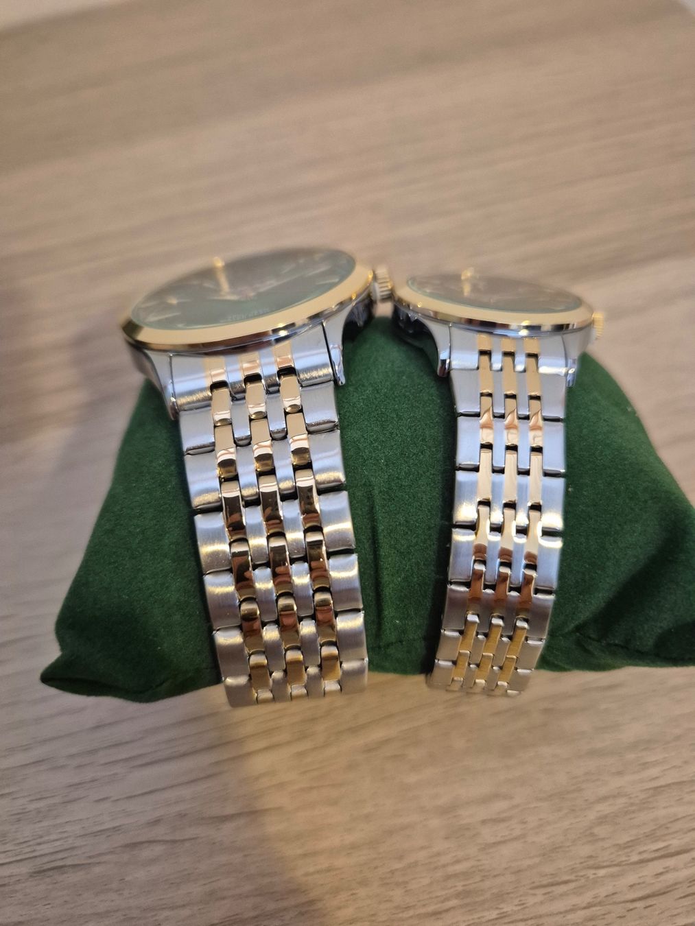 Orologi: OMAX Partneruhrenset bicolor / grün – Nuovo e nell'imballaggio originale da Zürich venduto da zah_967f 2