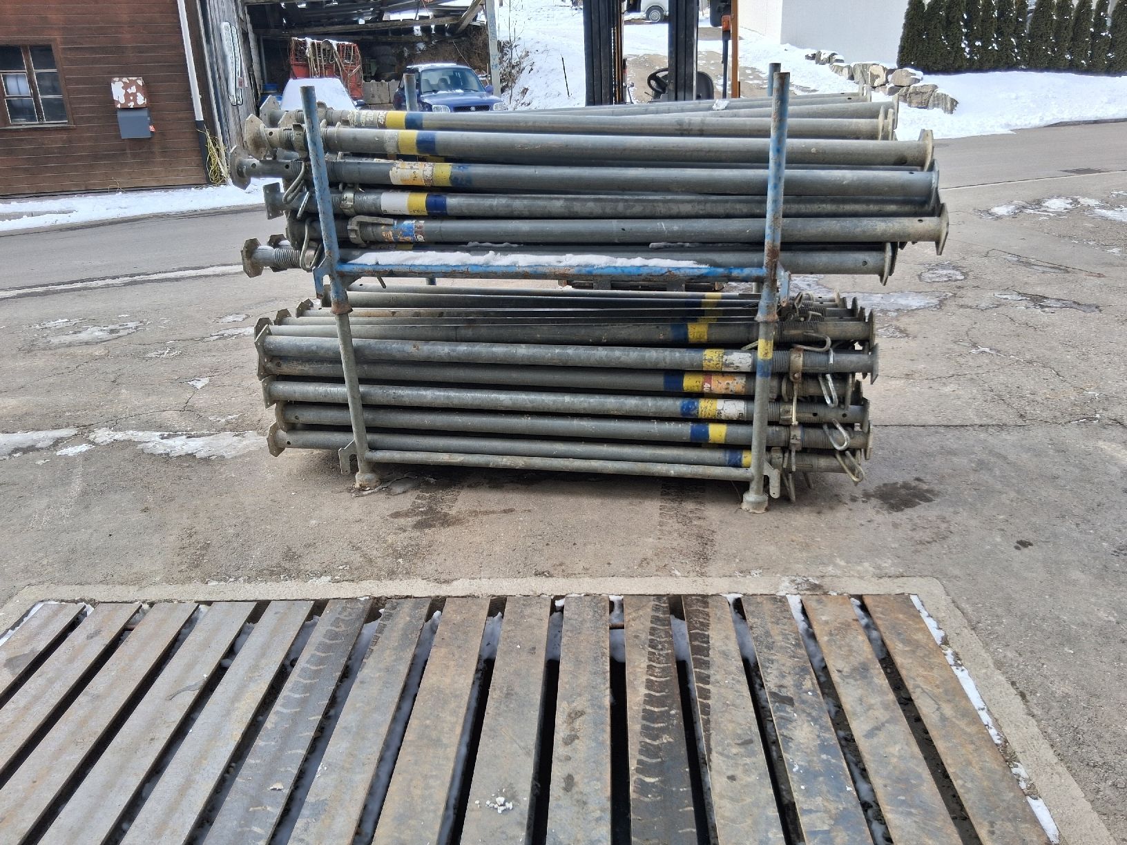 Tutti gli attrezzi: Deckenstützen Doka 20/400 – Usato da Eriswil venduto da Bagger014 2