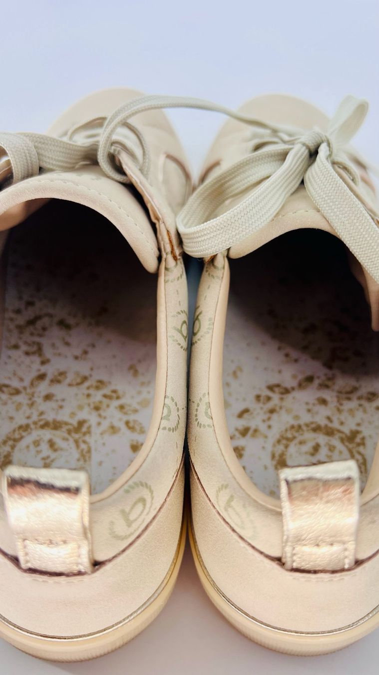 Bugatti Scarpe da donna: Sneaker von Bugatti in Beige/Gold Gr. 41 – Nuovo (secondo la descrizione) da Oberurnen venduto da Kokosbluete 2
