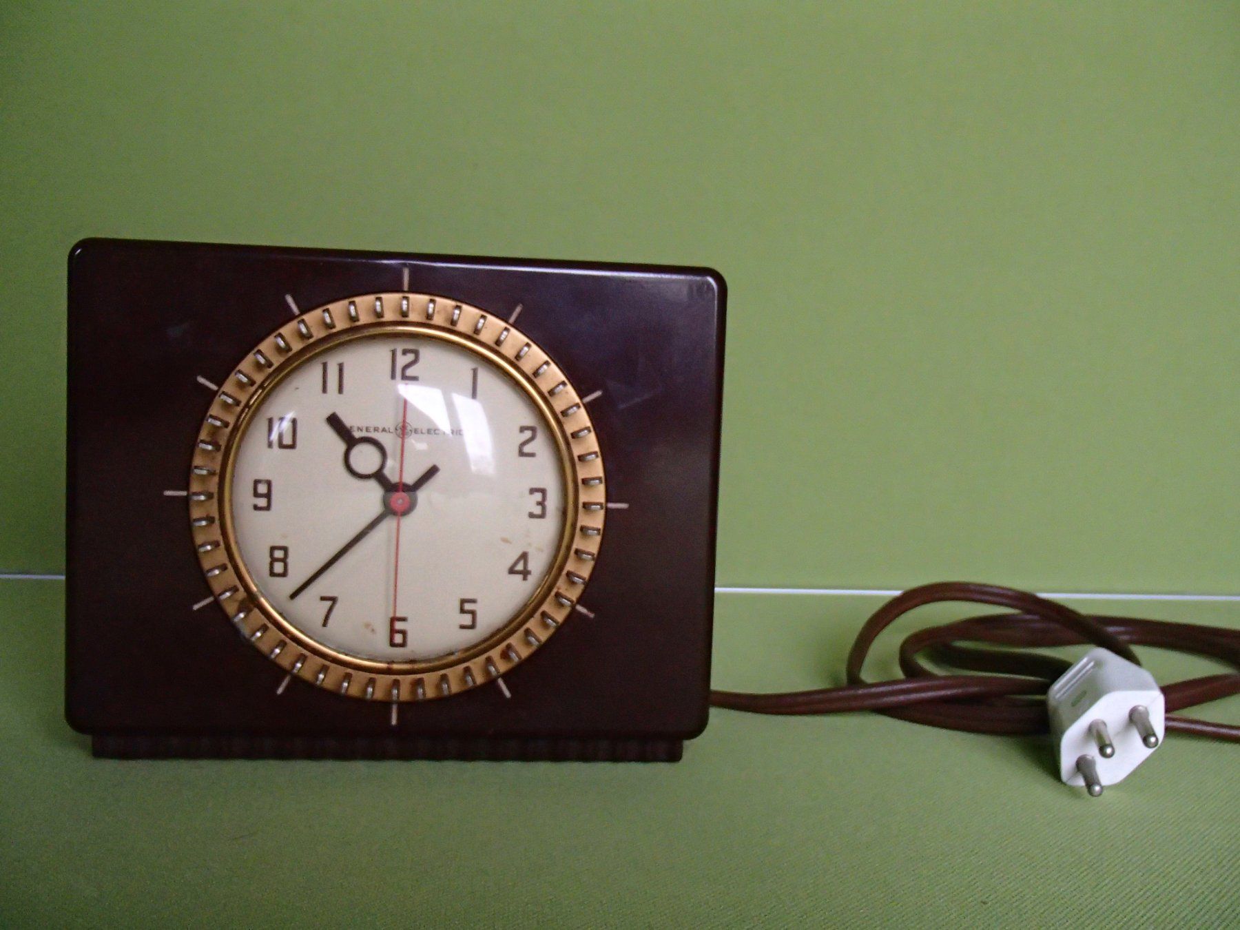 Orologi da terra & Orologi da parete: Vintage GENERAL ELEKTRIC Bakelit Uhr Timer – Difettoso da Schöfflisdorf venduto da pullux