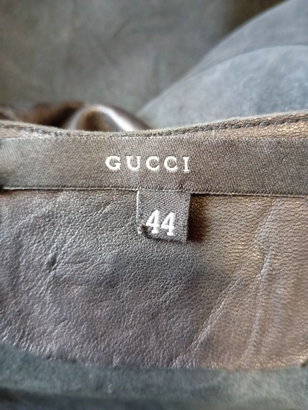 Gucci Vestiti: Gucci, Lederkleid, schwarz, Gr. 38, – Usato da Unterägeri venduto da rockundco 3