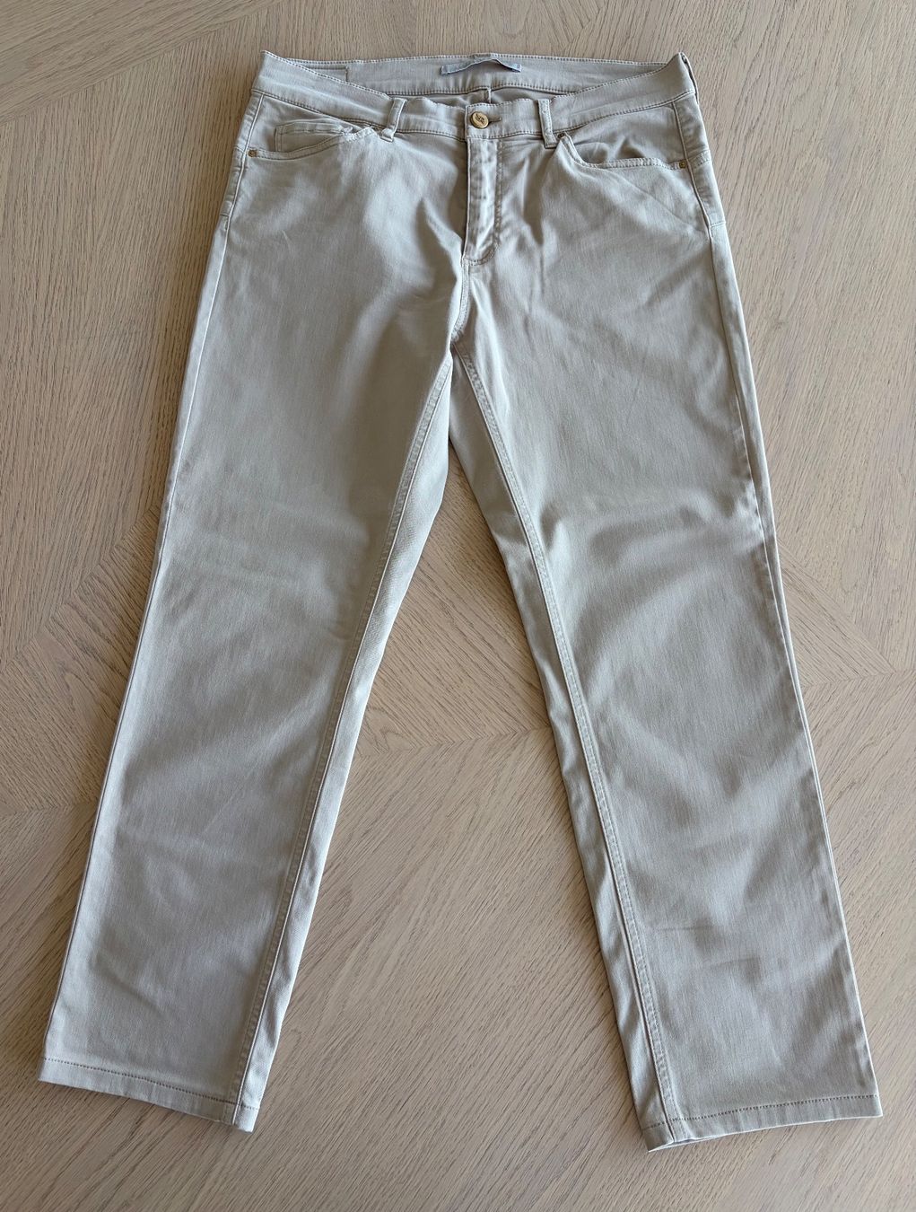Raffaello Rossi Pantaloni: RAFFAELLO ROSSI leichte Jeans Gr.38 NP249,- – Usato da Degersheim venduto da Starkigel 1