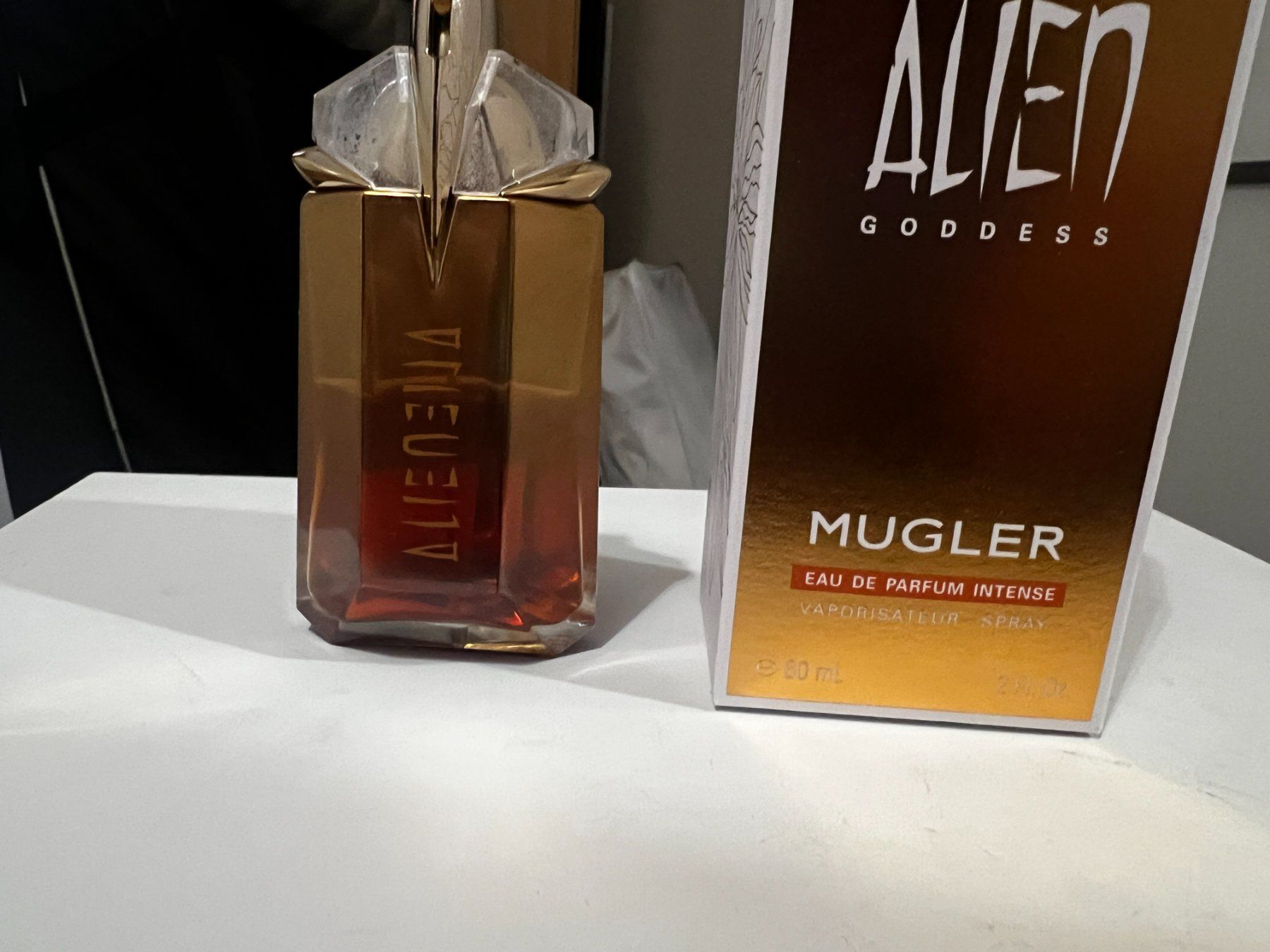 Mugler Profumi & Eau de Toilette: Mugler Alien Goddess Intense EDP – Usato da Monthey venduto da Black-Cockatoo