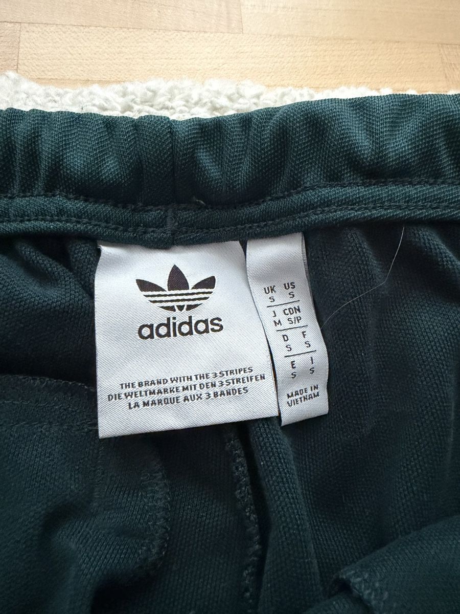 Adidas Hosen: Adidas Trainerhose Grösse S – Neu (gemäss Beschreibung) aus Baar von Fashionlover97 2