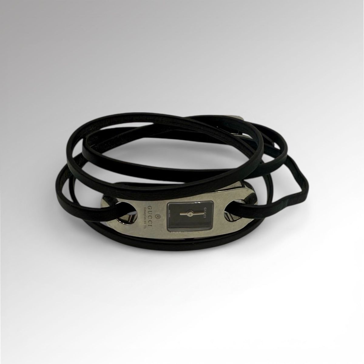 Gucci Uhren: Gucci 6100L Damen Armbanduhr – Gebraucht aus Rümlang von NStucki
