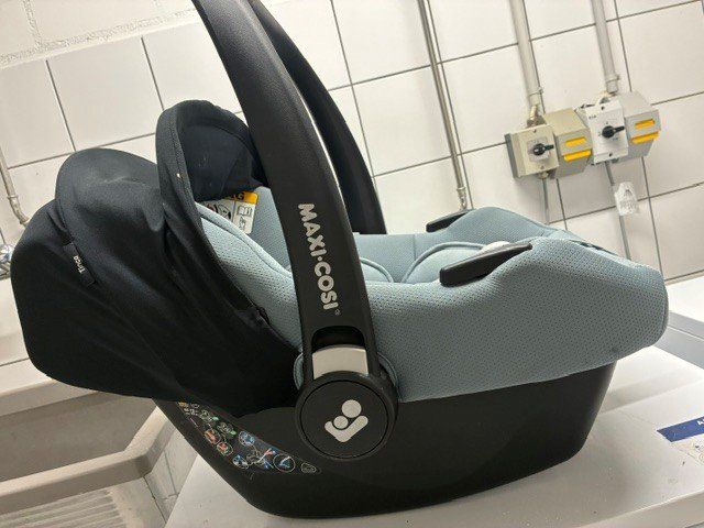 Maxi-Cosi Auto-Kindersitze: Siège auto Maxi-Cosi – Gebraucht aus Zürich von luc_q82k 4
