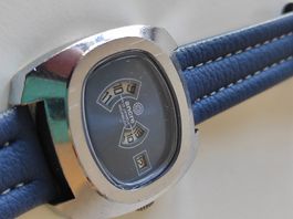 Digital - Uhr aus den 60er-70er, autom. sehr schön - läuft !