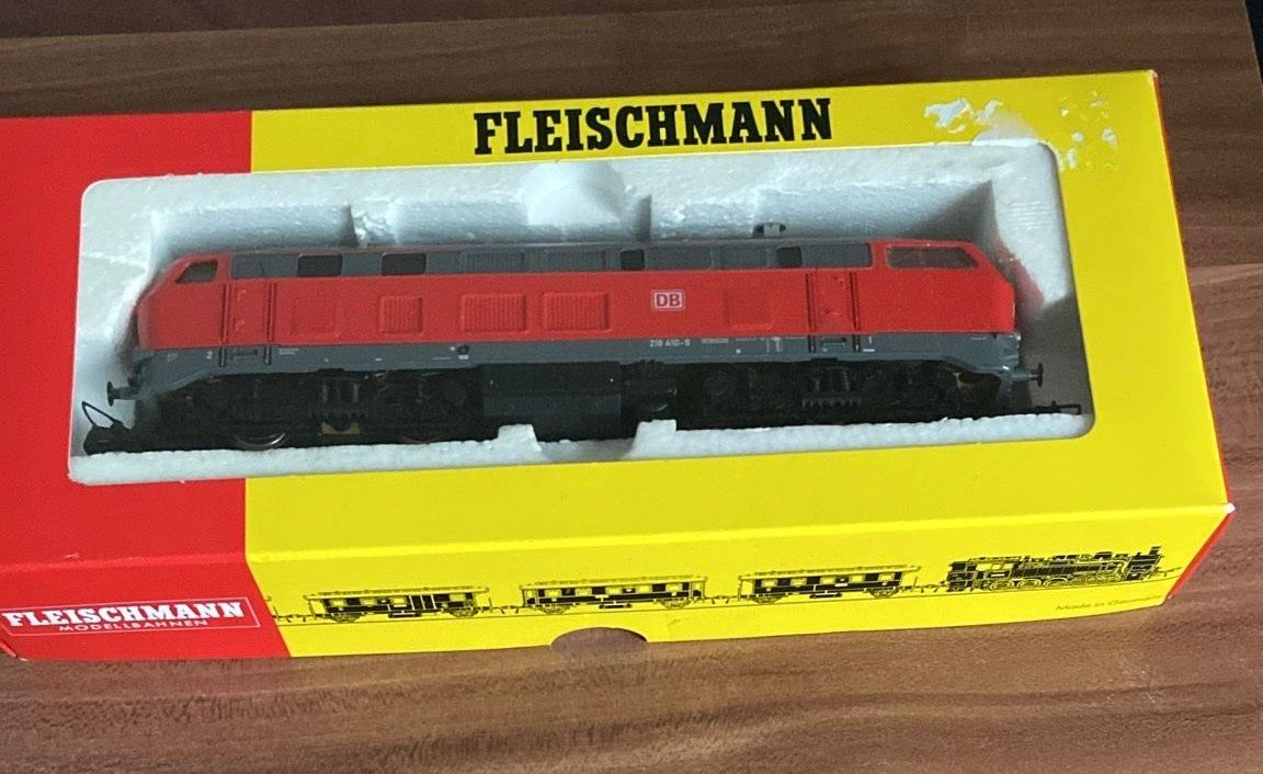 Fleischmann Modellini di ferrovie: Fleischmann DB Lokomotive – Usato da Gisikon venduto da ram_78bx 2