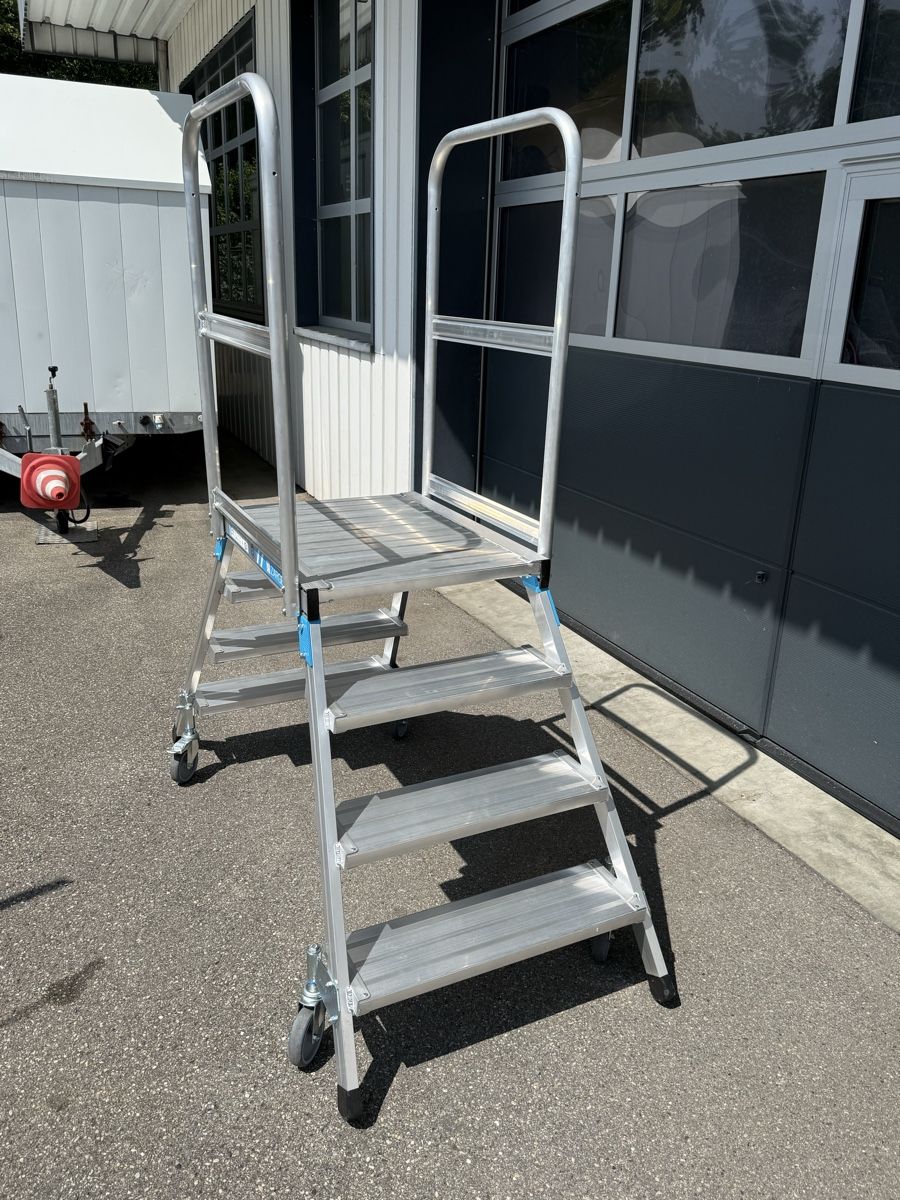 Ponteggi: Zarges Plattformtreppe – Usato da Oftringen venduto da fah_6chf 3