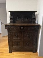 Antikes Massivholz-Sideboard / Buffetschrank Handgeschnitzt
