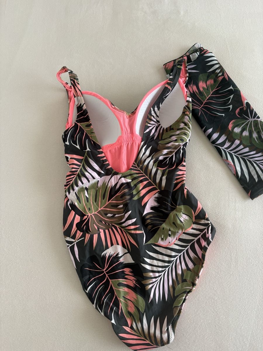 Costumi da bagno & Bikini:  Damen Badeanzug mit Pareo – Usato da Kilchberg ZH venduto da November7 1