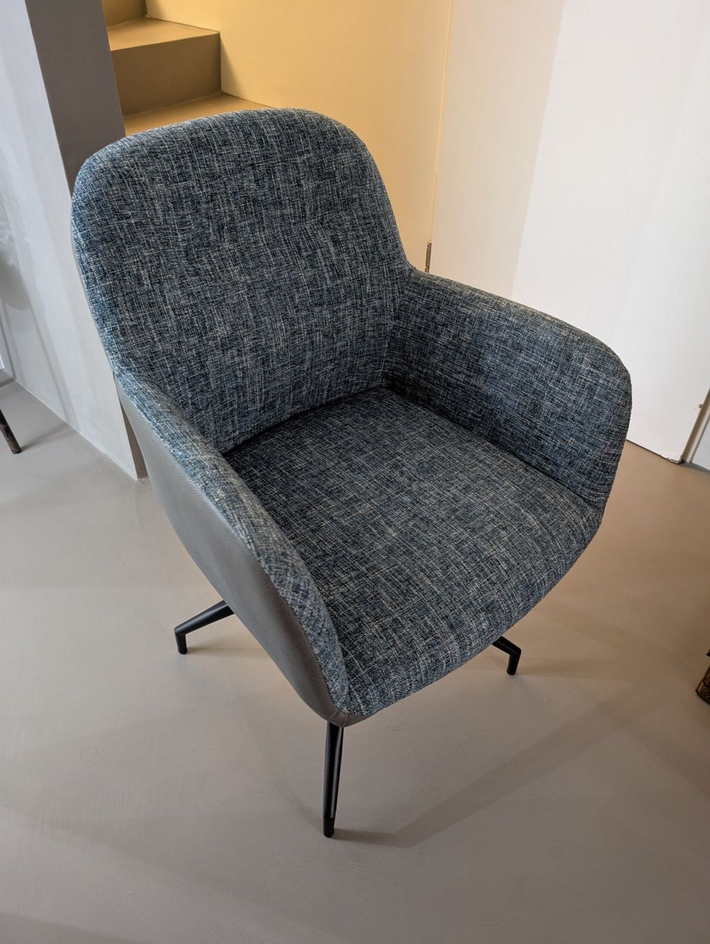 Sessel: Design Drehstuhl / Sessel - WIE NEU – Gebraucht aus Geroldswil von soalle 6