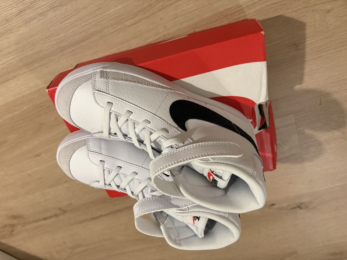 Nike Scarpe per ragazzi: Basket Nike taille 34 - neuf – Nuovo e nell'imballaggio originale da Biel/Bienne venduto da aud_8t98 1