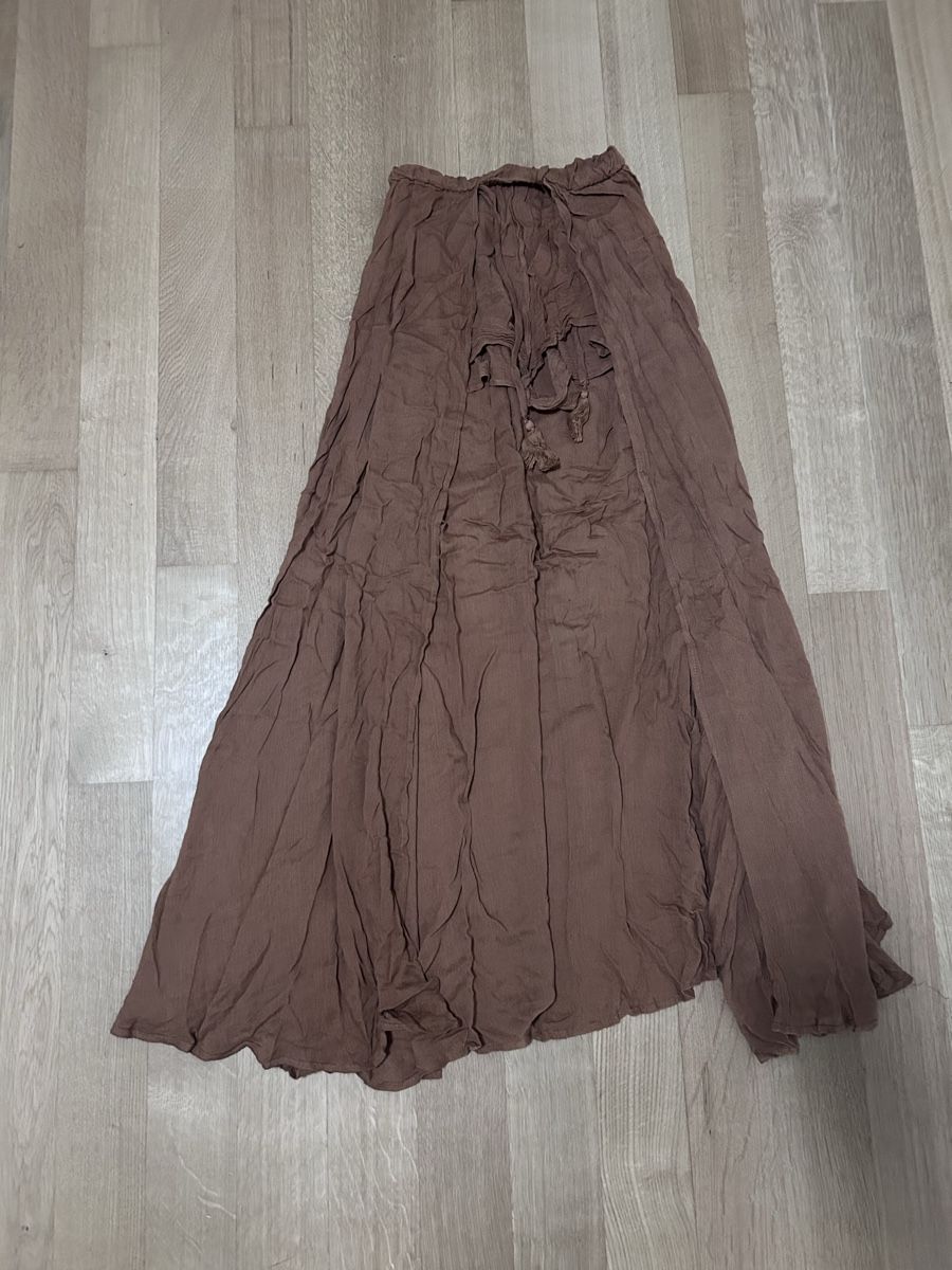 Röcke: Maxi Skirt + mini Shorts – Gebraucht aus Belp von jan_6yvx