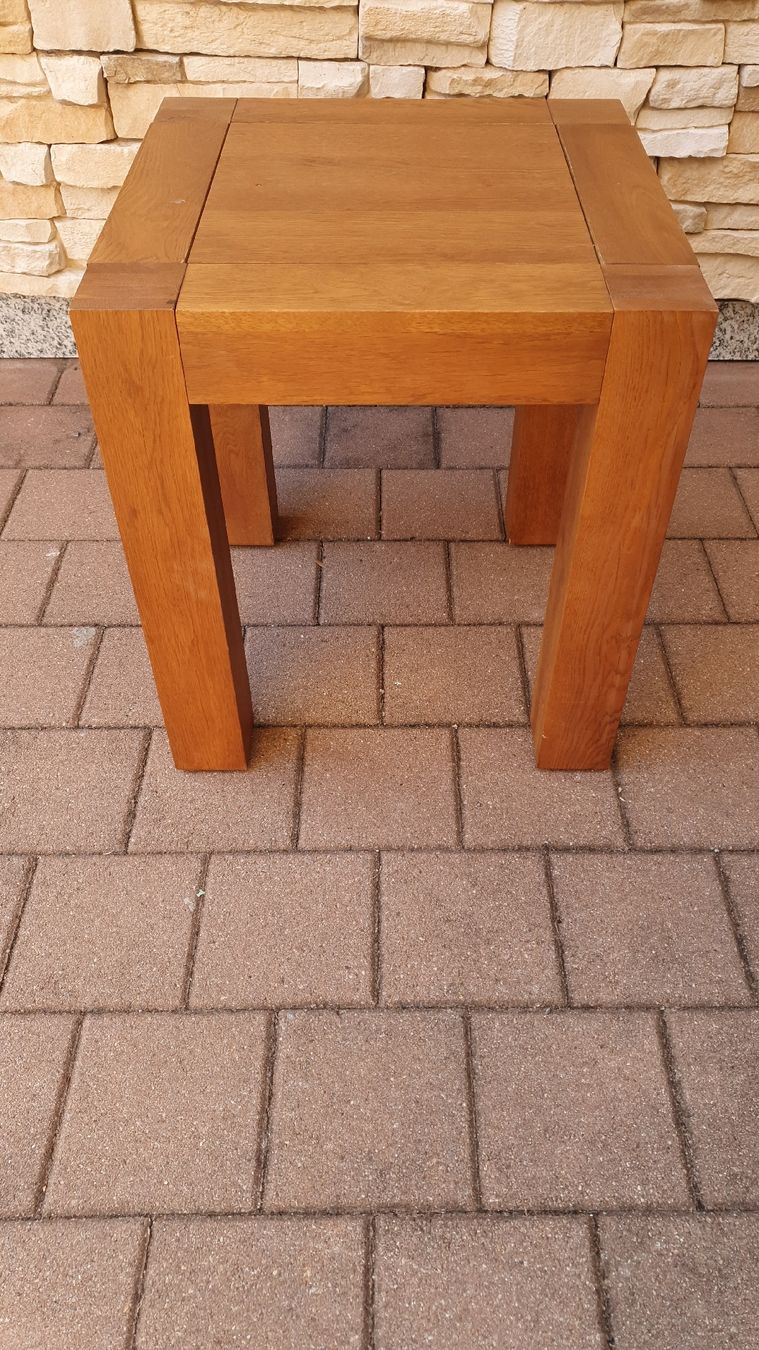 Tische: 2x Beisteltisch – Gebraucht aus Unterterzen von Jerommeke 2