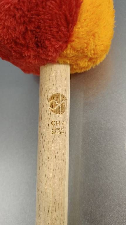 Strumenti musicali: Olli Hess Profi Chakra Gong Mallet CH 4 – Usato da Schwyz venduto da Burnsdesign 1