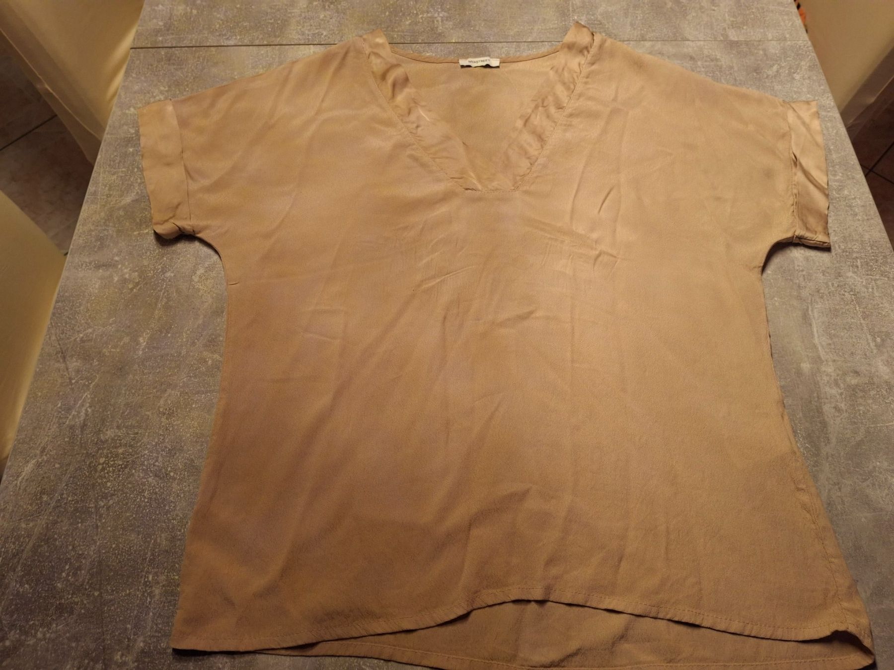 Tops: Haut camel col en V taille M marque Myastreet – Gebraucht aus Villiers von san_jn5w 3