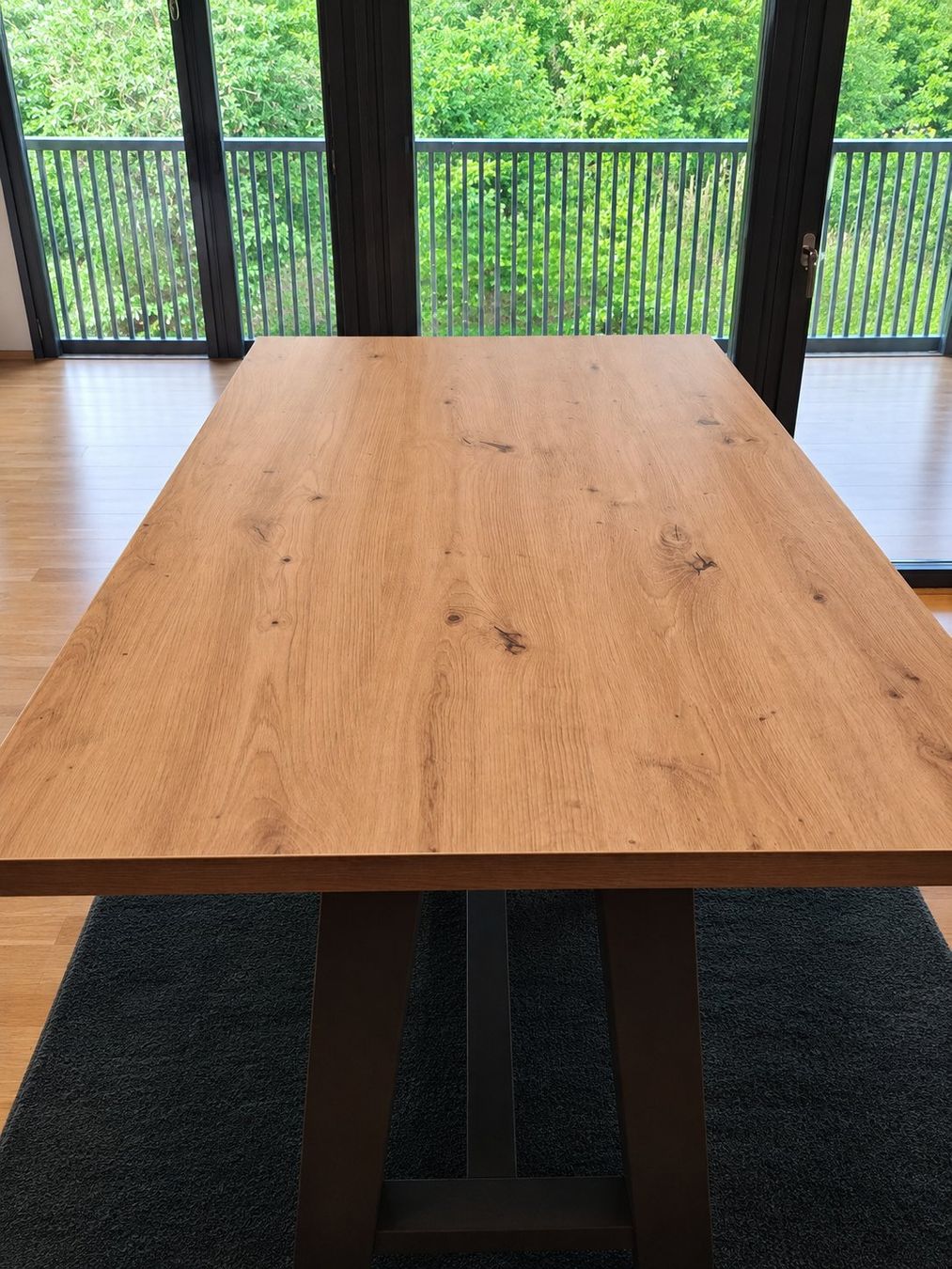 Tables: Bartisch Holz hellbraun / grau – D'occasion à Zwingen par Socke98 1