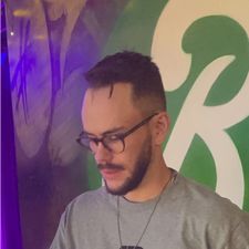 Profile image of mic_b699