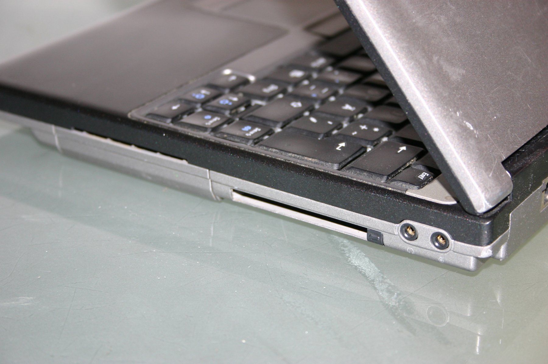 Dell Notebook: DELL Latitude D410 mit Windows XP SP3 – Usato da Stettlen venduto da Bigjm 4