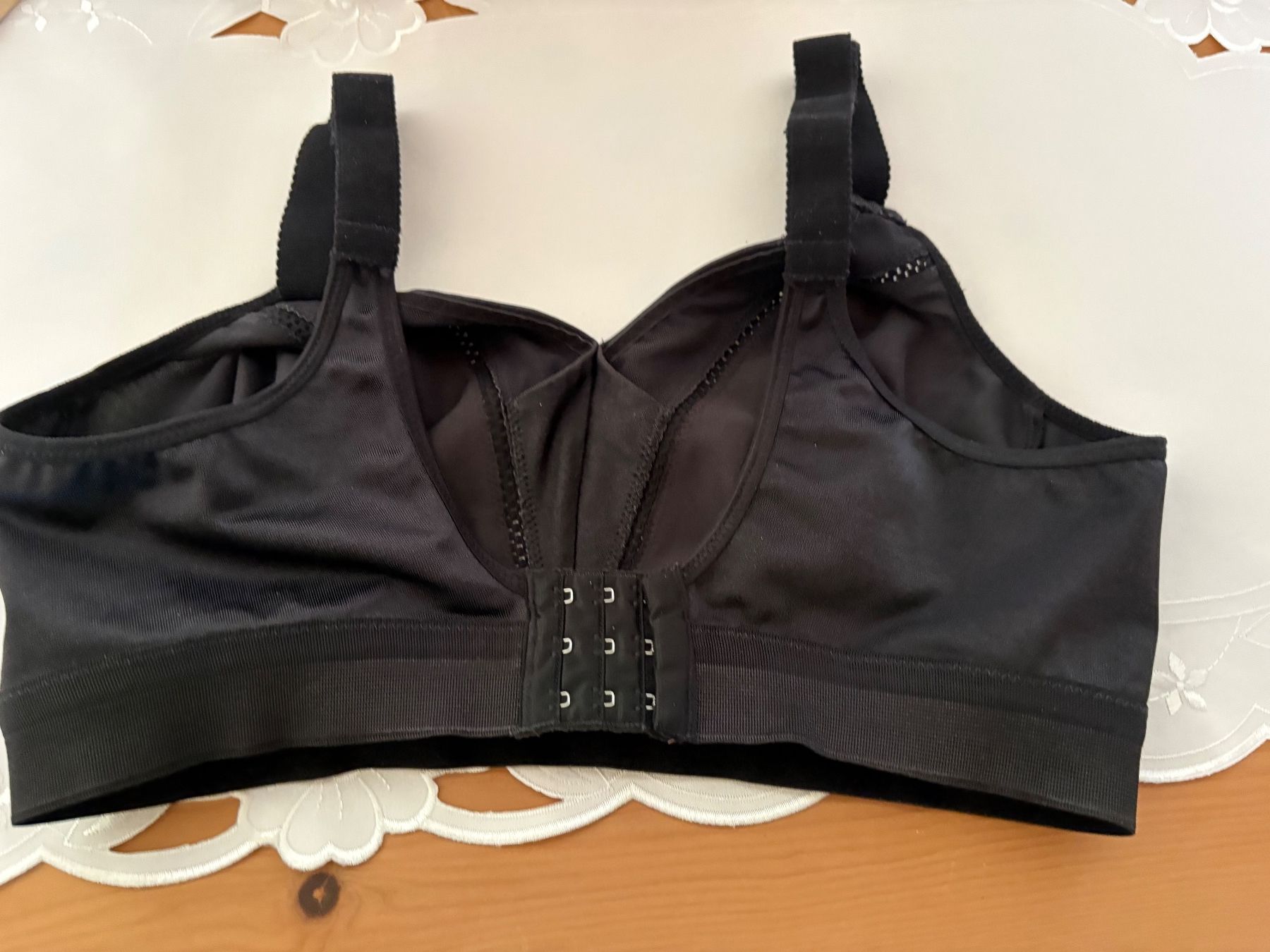 Altra biancheria intima: BH schwarz, Marke, tri action, – Usato da Grüsch venduto da frifri06 2