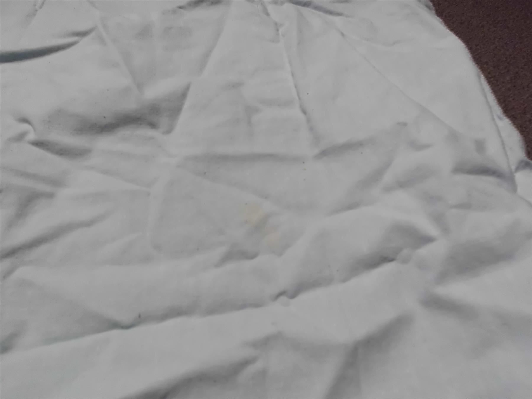 Linge de lit: Kopfkissenbezug hellblau / Knöpfe – D'occasion à Zürich par Motzkuh 1
