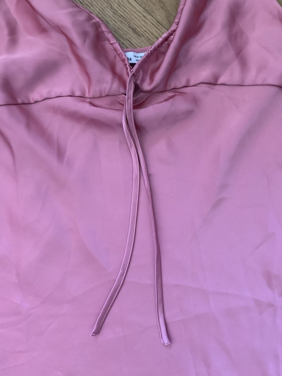 Bershka Kleider: Robe satin rose Bershka – Neu und originalverpackt aus Genève von rez_c6c6 1