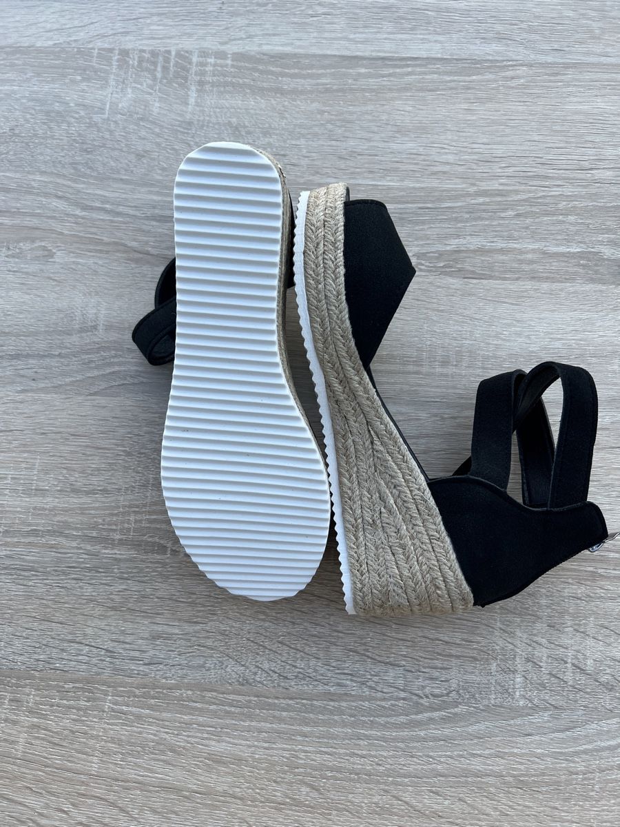Scarpe da donna: Neue Sandaletten schwarz Grösse 38 – Nuovo e nell'imballaggio originale da Oberriet SG venduto da Subi2011 1
