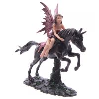 Märchenfee auf springendem Einhorn - violett