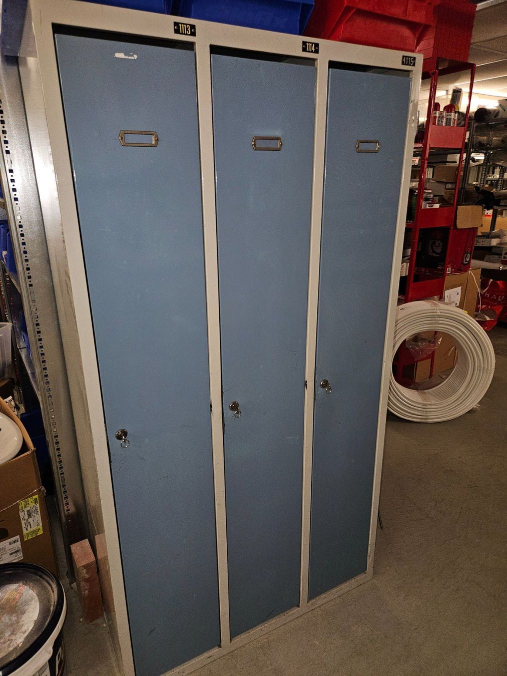 Porte manteau: Spint / Garderobe – D'occasion à Dättwil AG par Filippo.P
