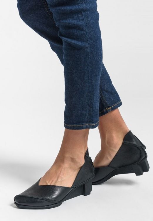 Trippen Damenschuhe: Trippen Ivy Black Leather Heeled Slip On Shoes Lagenlook – Gebraucht aus St. Gallen von B771