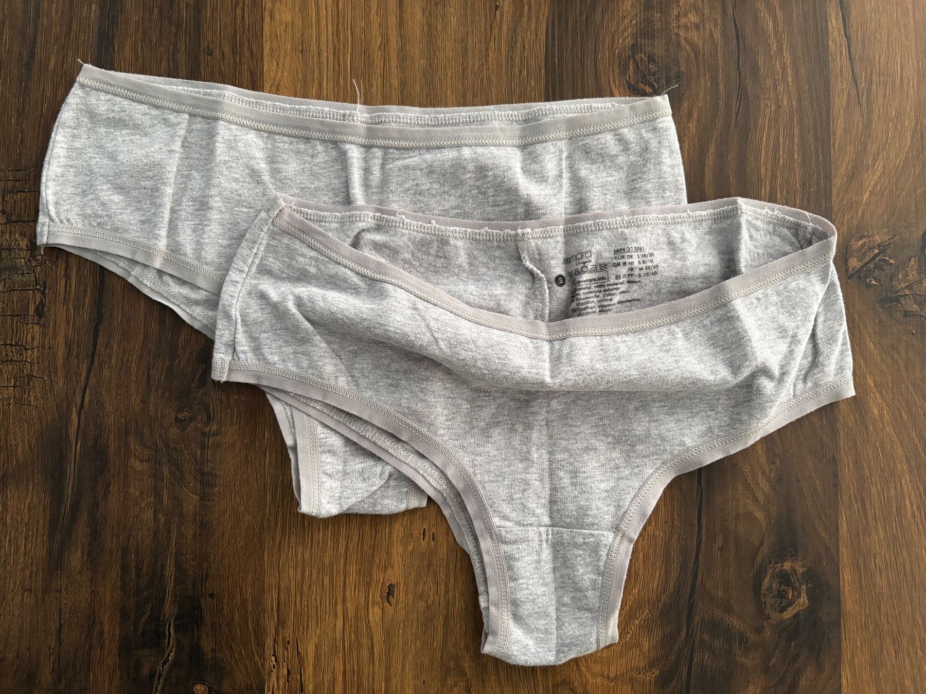 Altra biancheria intima: 2 Stück esmara Slips grau - Grösse S – Usato da Kleinandelfingen venduto da Baba23