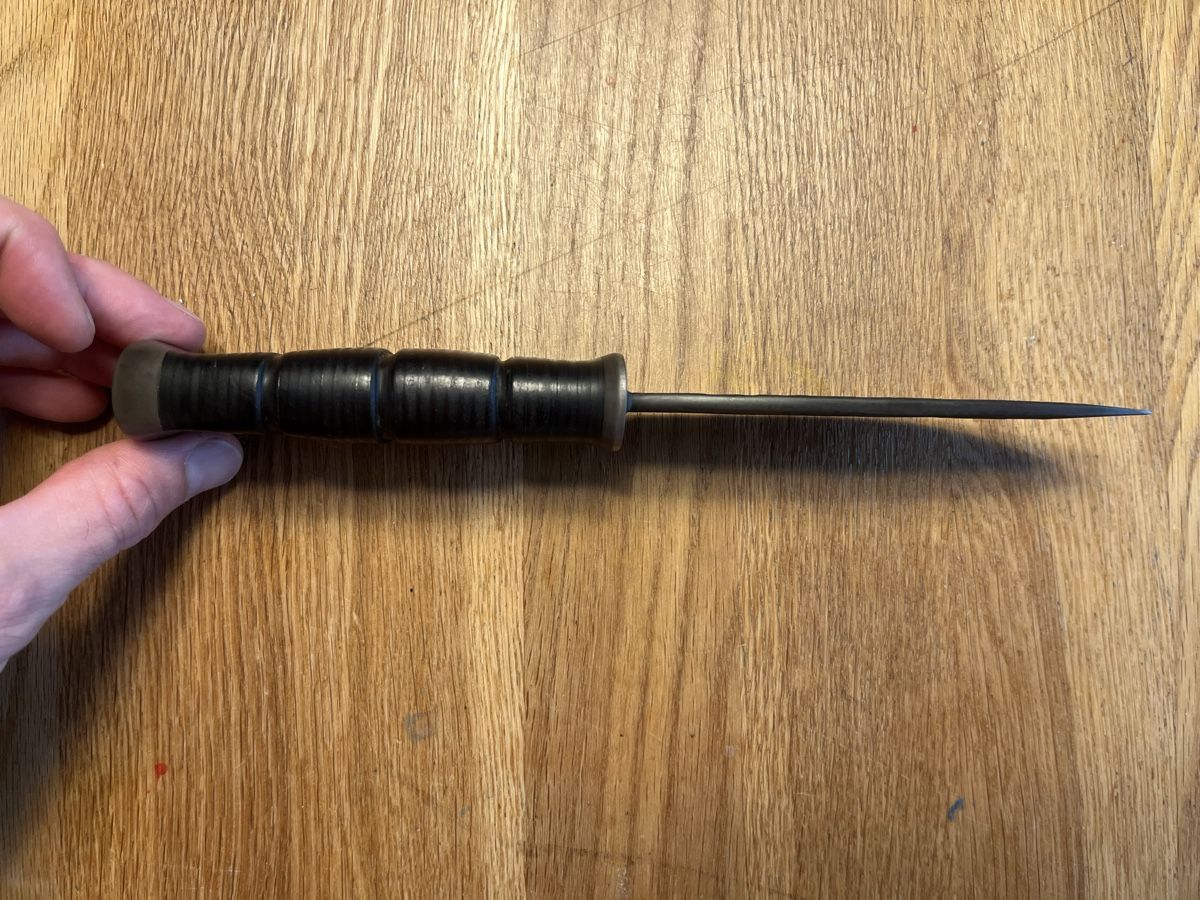 Accessoires: Behring Made Droppoint WW2, Spyderco, Bark River, Messer – Neuf avec emballage d'origine à Reinach BL par rem_6npq 2