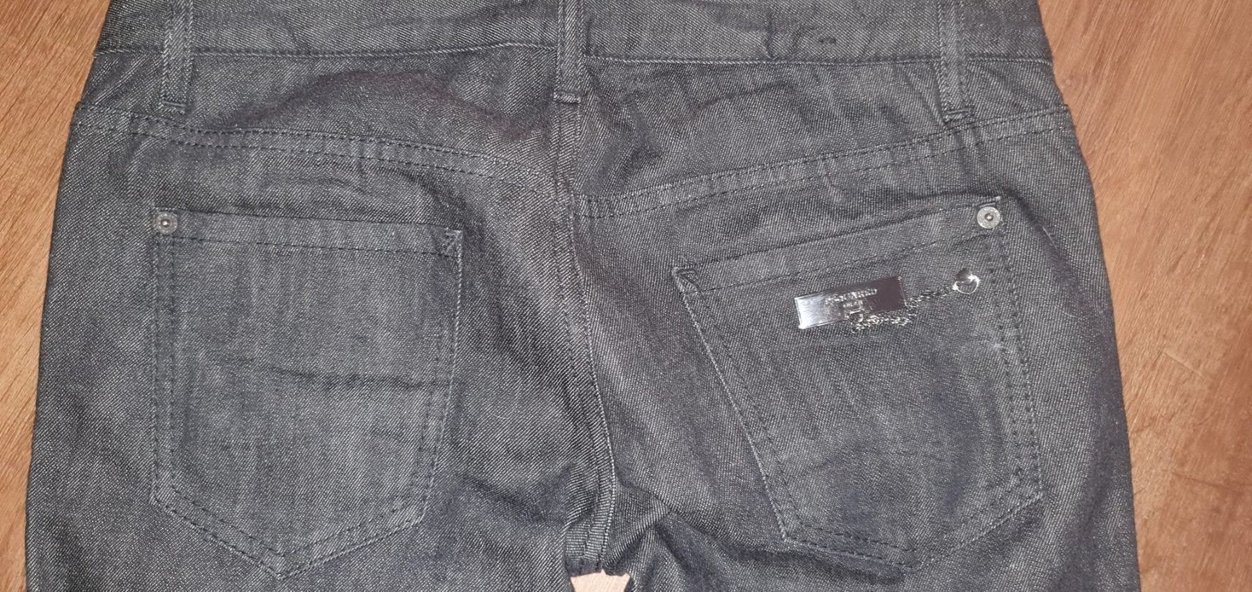 Dsquared2 Jeans: Jeans Dsquared2 noir - IT42 – Nuovo (secondo la descrizione) da St-Sulpice VD venduto da juhdu
